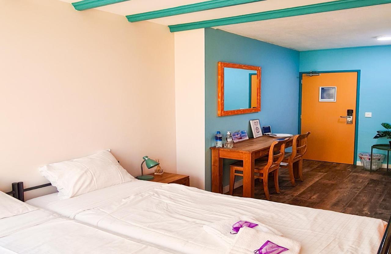 The Flying Pig Beach Hostel Noordwijk Kültér fotó