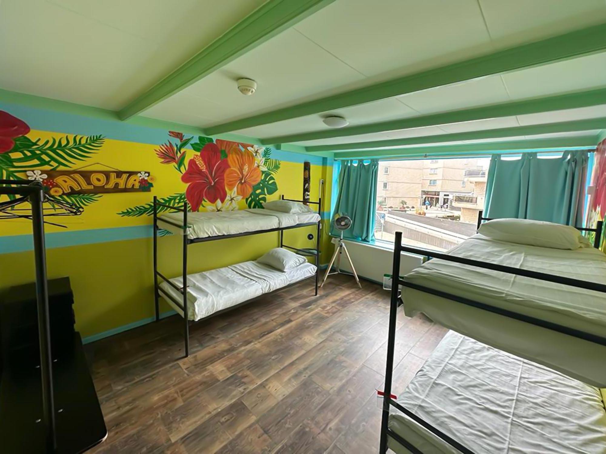 The Flying Pig Beach Hostel Noordwijk Kültér fotó