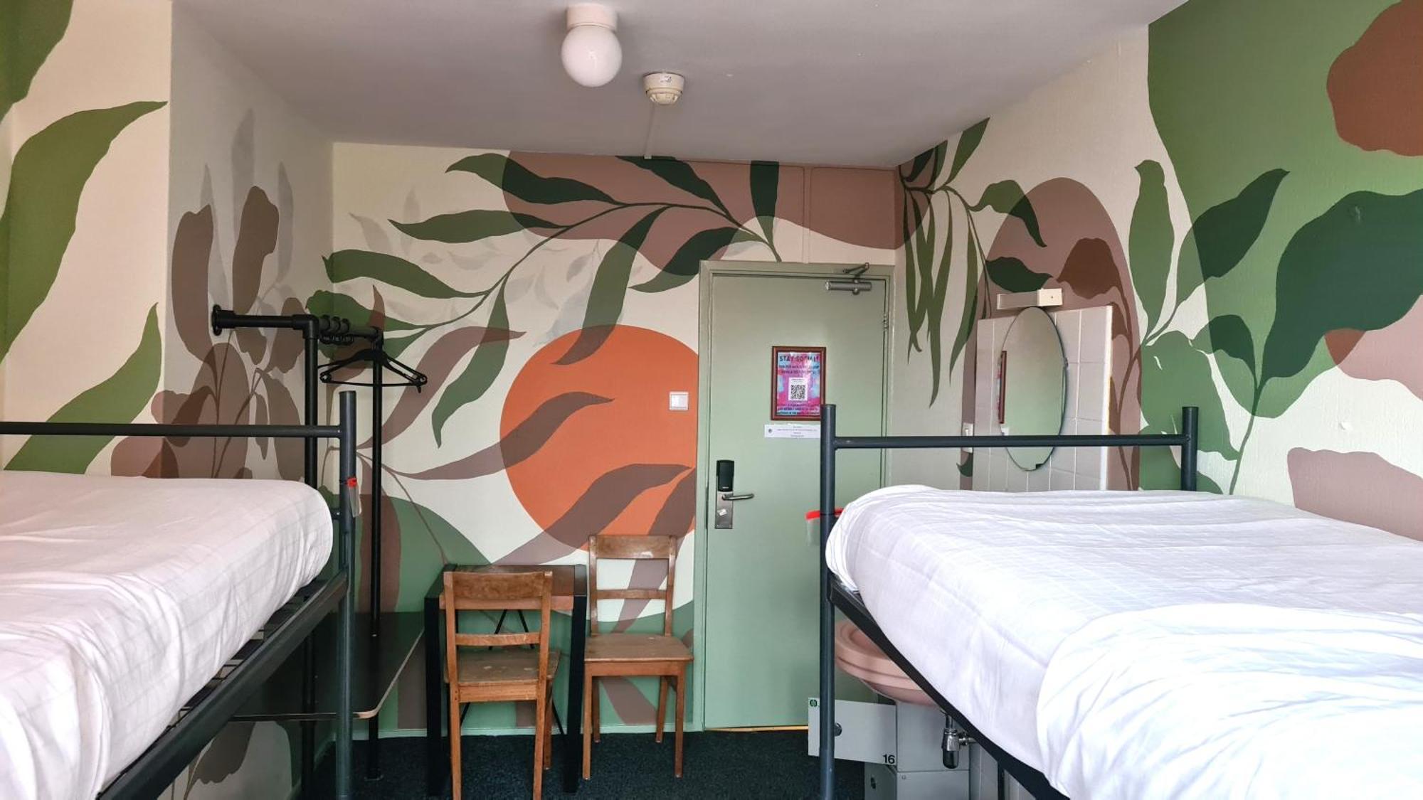 The Flying Pig Beach Hostel Noordwijk Kültér fotó