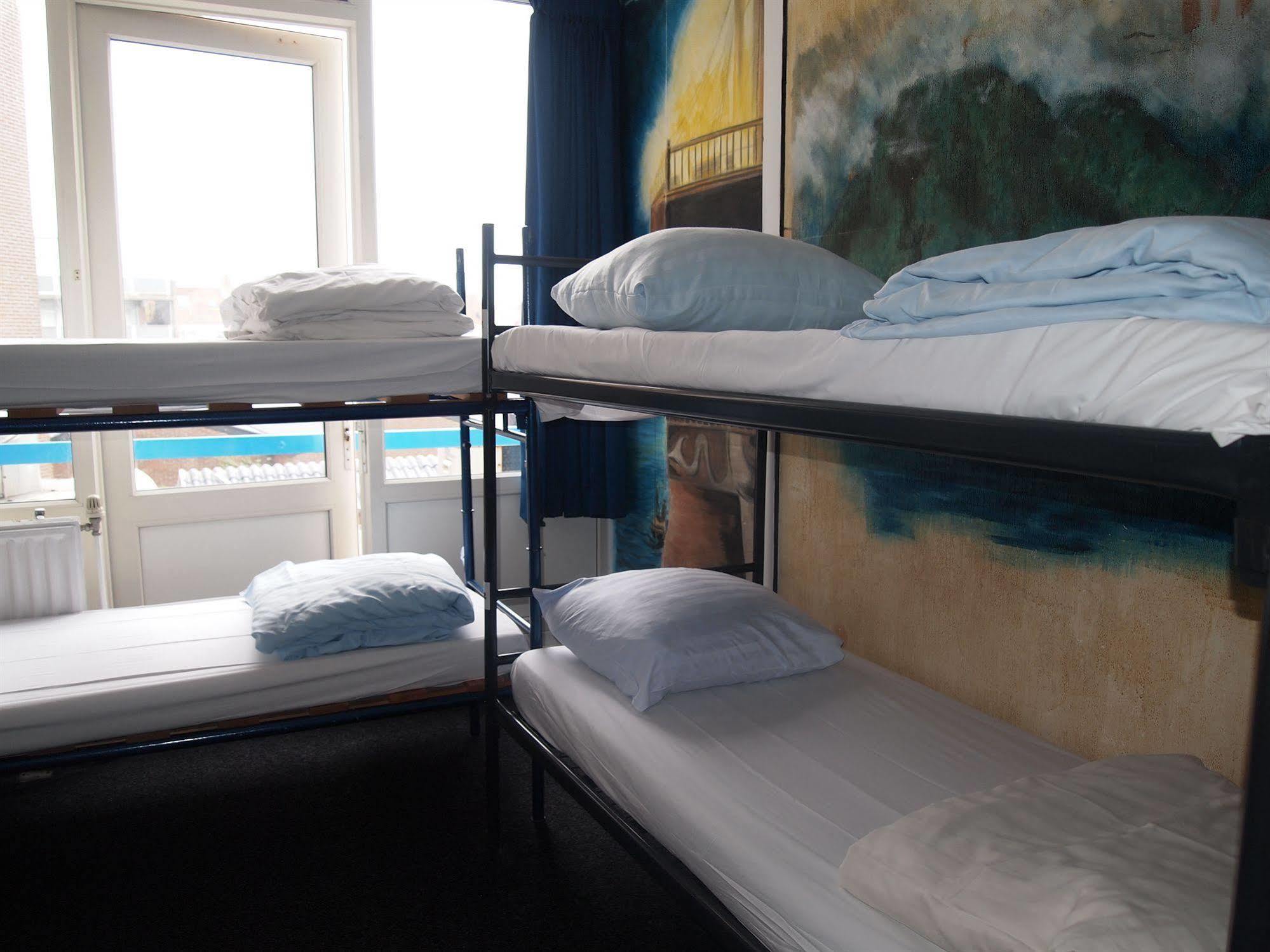 The Flying Pig Beach Hostel Noordwijk Kültér fotó