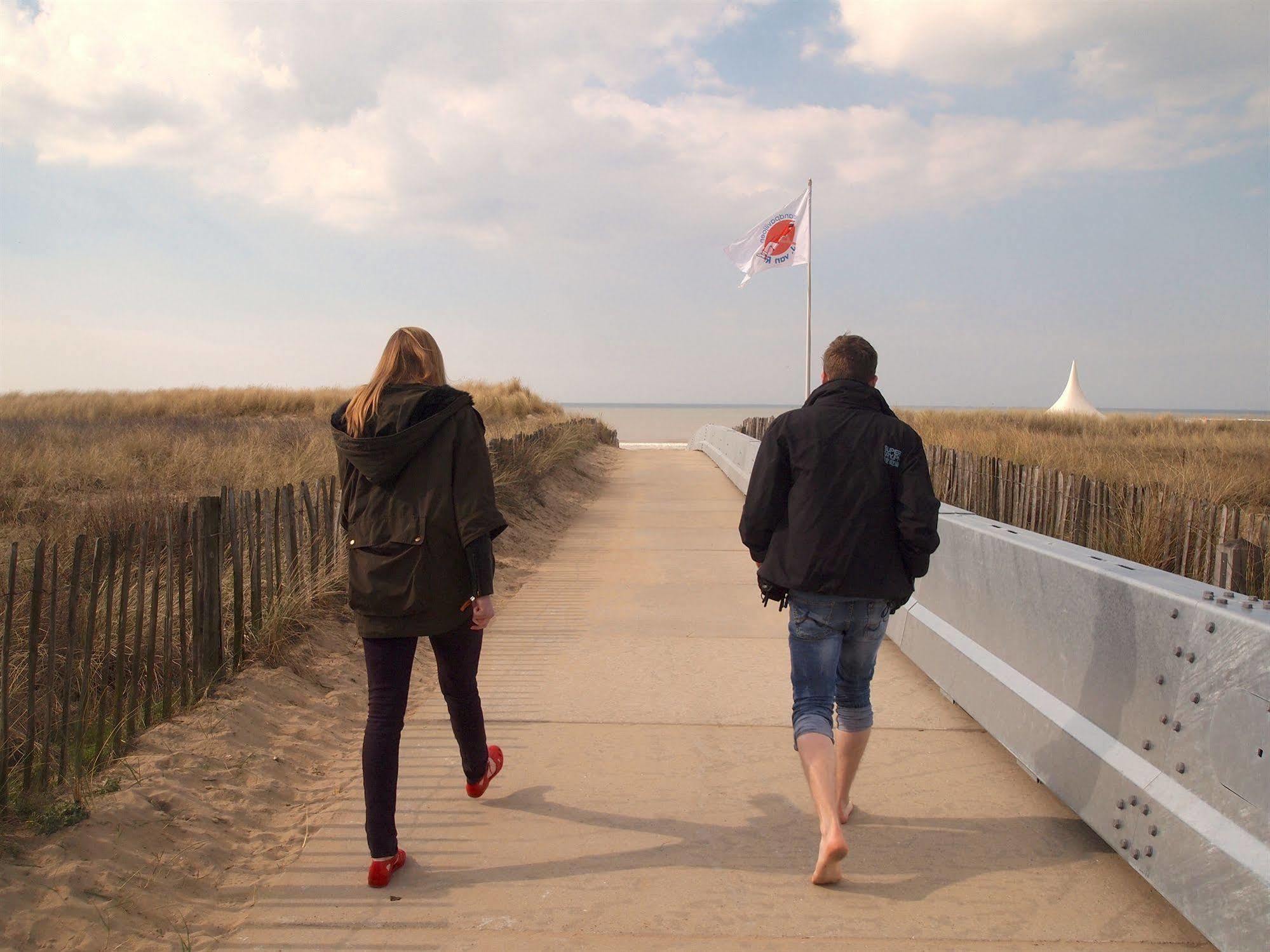 The Flying Pig Beach Hostel Noordwijk Kültér fotó