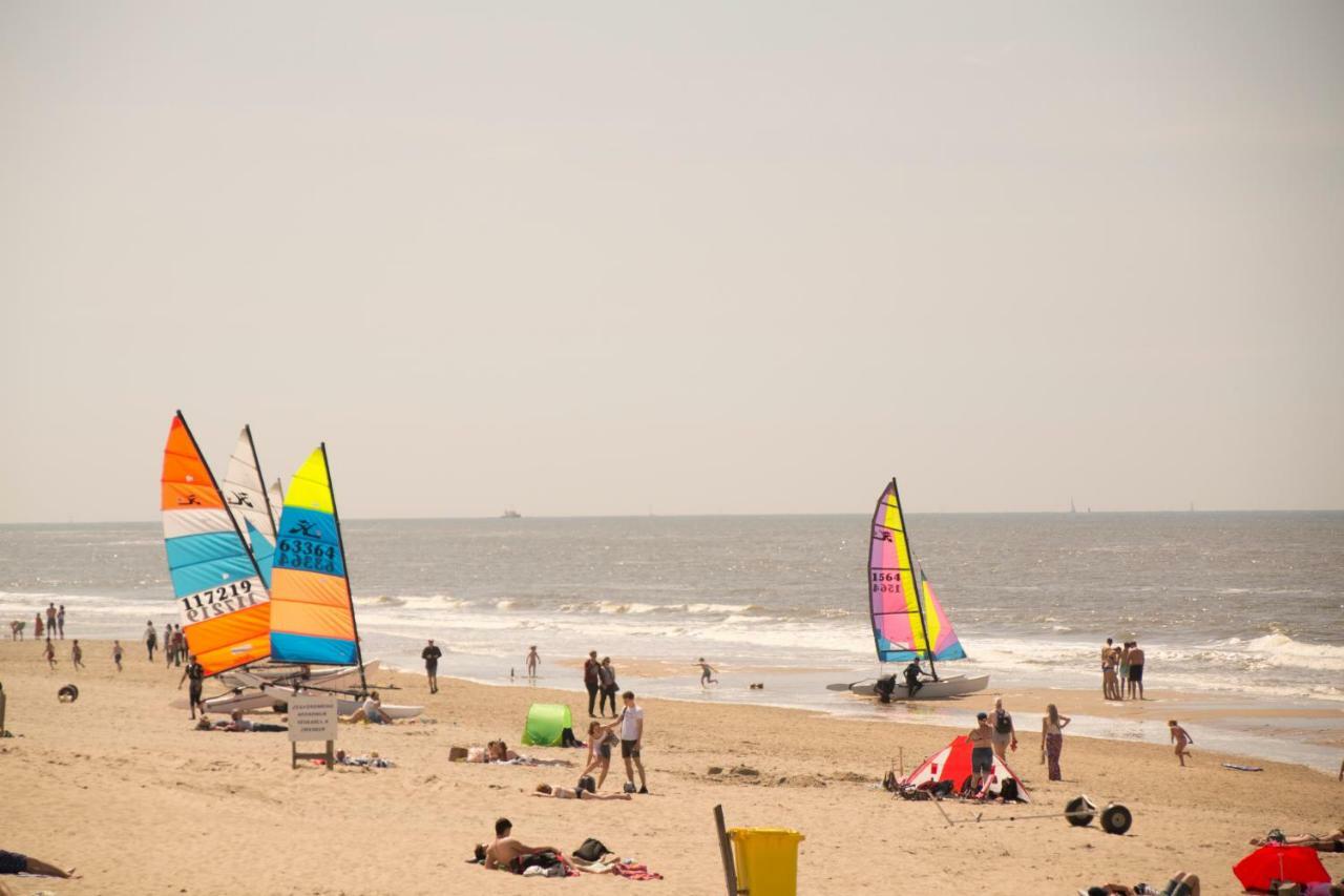 The Flying Pig Beach Hostel Noordwijk Kültér fotó